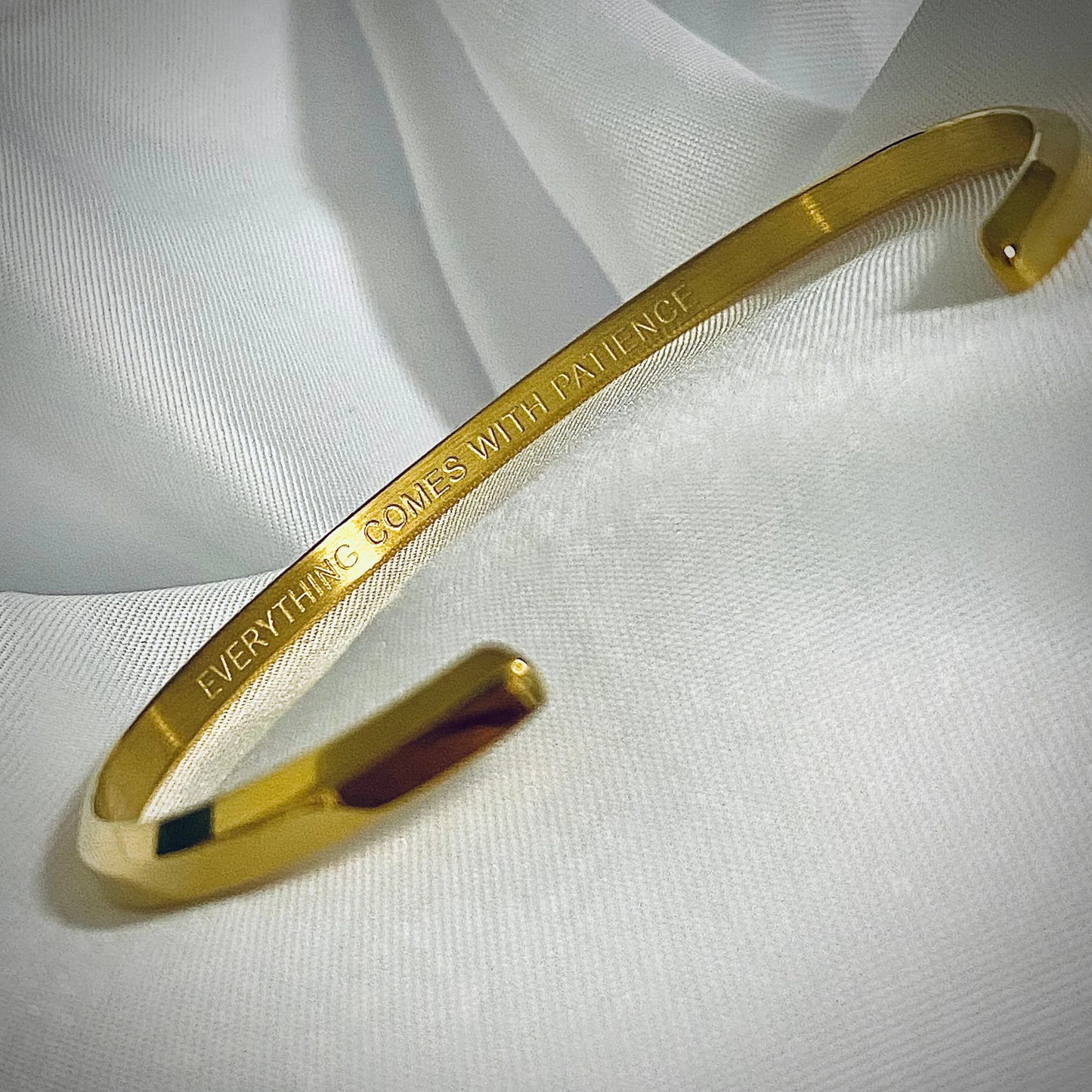 "Alles komt met geduld" - Cuff Armband